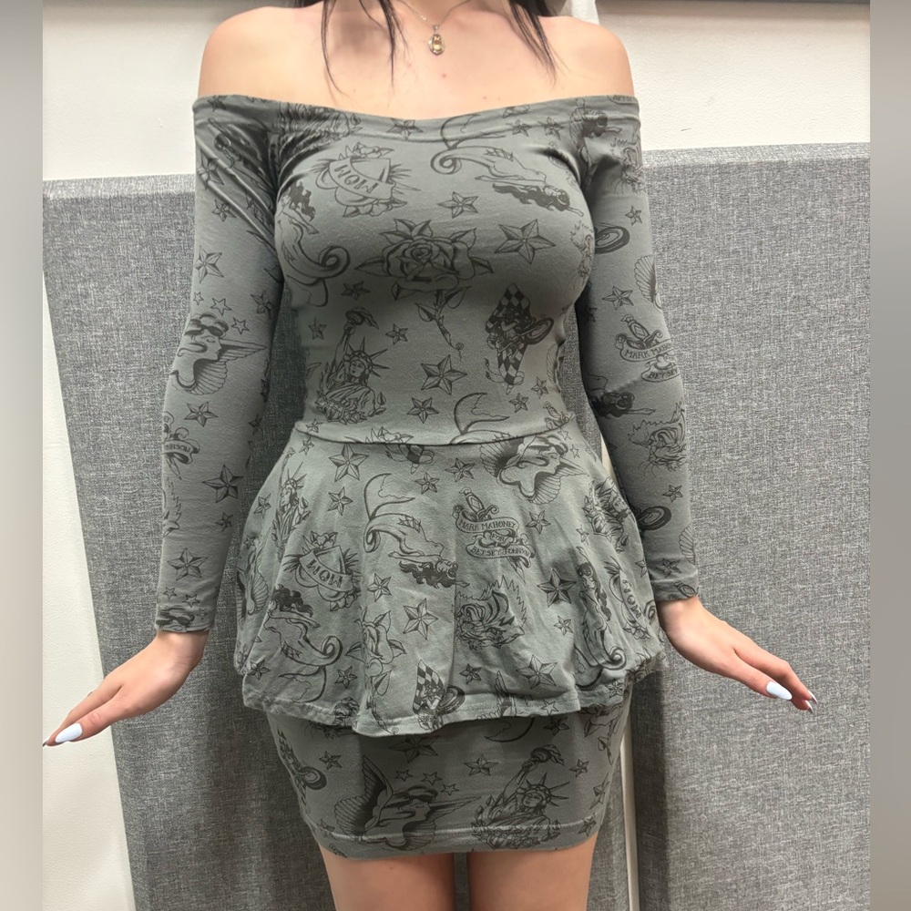 Gray Betsey Johnson Patterned Long Sleeve Dress